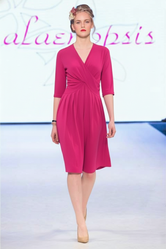 Robe ANETA - Robe en maille unie rose fushia évasée à plis à manches 3/4